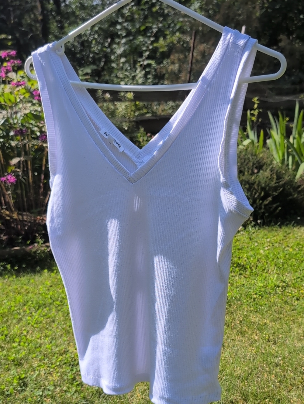Bootlegger White Ribbed V-Neck Tank Top